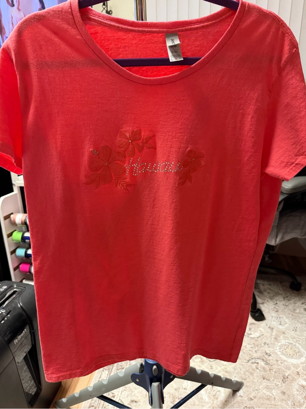 New Women’s Bright Coral Floral Logo Tee Hawaii size XL - Embroidered